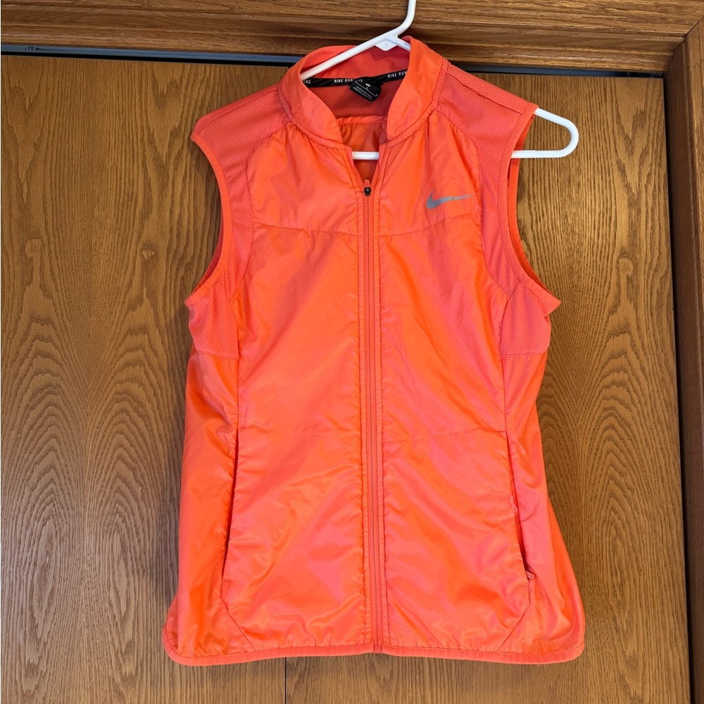Nike running vest size medium
